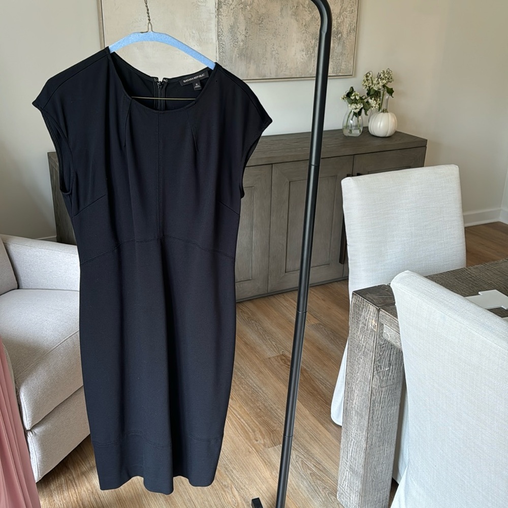 Banana Republic Black Fitted Dress Size 8